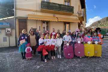 Anche quest’anno il Martedì Grasso ci ha regalato emozioni, sorrisi e tanta allegria! Grazie a chi ha partecipato, a chi ha lavorato dietro le quinte e a voi, meraviglioso pubblico! Il Carnevale finisce… ma la gioia resta nel cuore!<br>Buon Martedì Grasso a tutti… e arrivederci al prossimo anno!”<br>