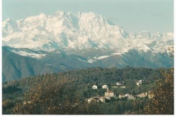 da Coiromonte si gode la stupenda vista del Lago d'Orta e della catena Alpina con il Monte Rosa.