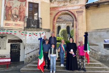 Il 25 Aprile ci insegna che non esiste libertà senza responsabilità. Oggi quella responsabilità si chiama solidarietà verso chi soffre sotto il giogo della guerra, ovunque essa sia.<br>Onoriamo i nostri caduti non solo con il silenzio della commemorazione, ma con la voce ferma di chi dice "mai più". Facciamo sì che la Liberazione non sia solo un ricordo del passato, ma un progetto per il futuro.<br>Viva la Resistenza, viva l'Italia libera, viva la pace.<br><br>