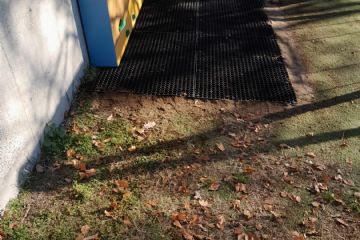 A conclusione del progetto "Benessere in Comune" è stata installata un'arrampicata nel parco giochi adiacente a Villa Virginia in data odierna.