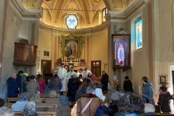 il 2 febbraio 2026 si è tenuta la festa della Madonna della Purificazione, presso il santuarietto a Sovazza, con la partecipazione di molti sovazzesi.